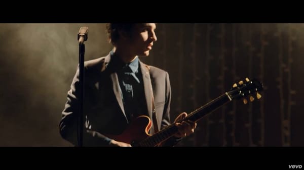 REVOLVER : ROAD TRIP D’UNE BOULE A FACETTES‏