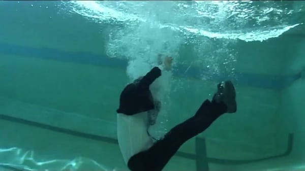 DEEP END DANCE : LE FILM QUI FAIT MOUILLER…LES YEUX‏