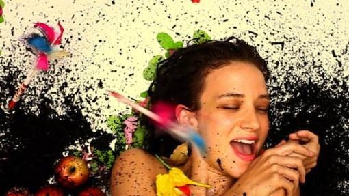 Penny Vozniak signe le clip d’Appleonia