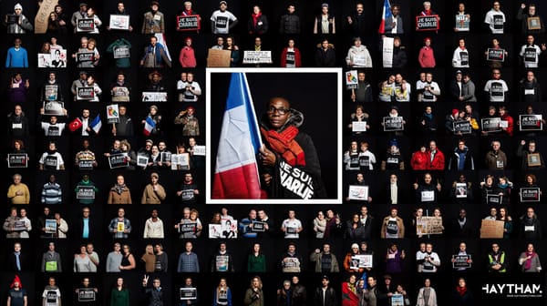 Première exposition #JeSuisCharlie à Paris