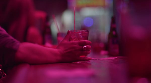 Beautiful By Night : un strip-tease pour les drag queens de LA