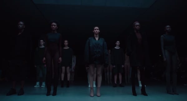 Le sombre defilé de Kanye West pour Adidas
