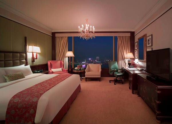 ISLAND SHANGRI-LA – HONG-KONG