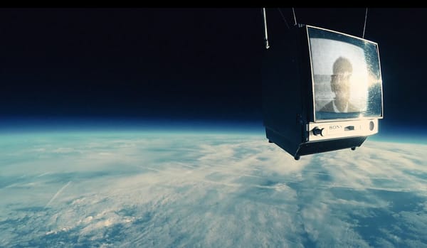 La première télévision en orbite pour un clip