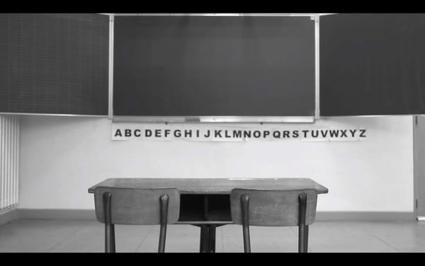 LE 1er CLIP SIGNÉ PAR GOOGLE TRADUCTION