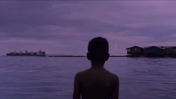 Vidéo musicale à la beauté abyssale