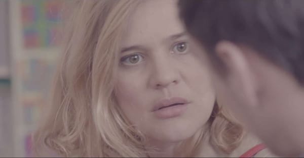 Hollysiz ose un clip sur la théorie du genre