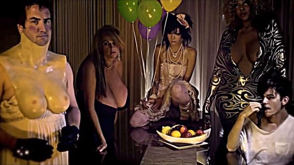 Choc visuel : Lana Del Rey violée, Marilyn Manson démoniaque