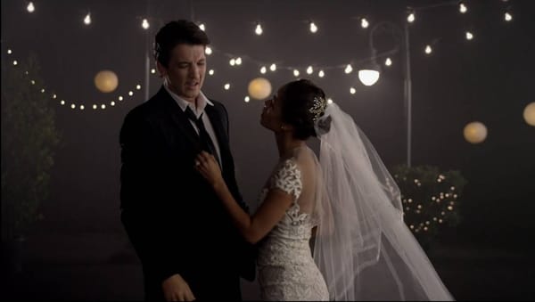 Elaine Constantine filme neuf baisers de stars