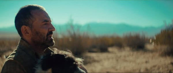 Douze minutes de clip ovniesque par le réalisateur Björn Rühmann