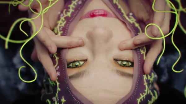 Andrew Thomas Huang réalise un clip-ovnis pour Björk