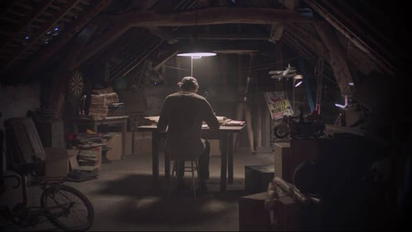 Le collectif PARACHUTES.TV revient avec une belle idée de clip