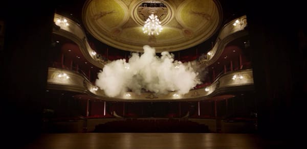 Esther Dorhout Mees : Réalisatrice de mode théâtrale