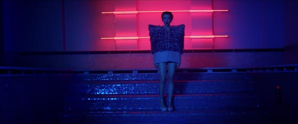 Minuit – Caféine [Réalisé par Arnaud Giacomini]