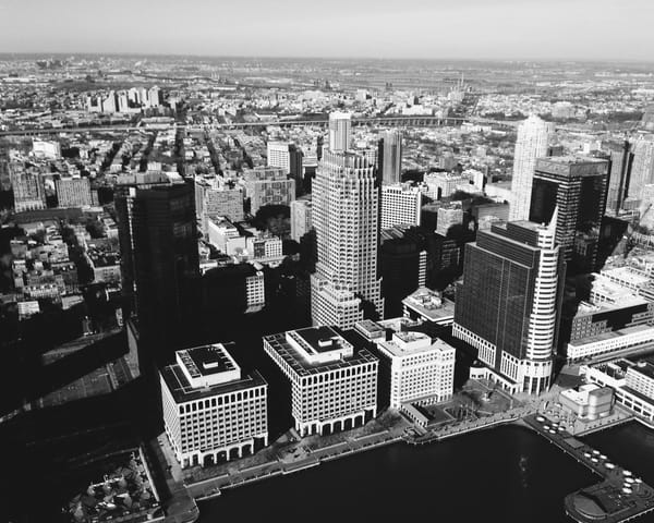 Loren Denis : du mannequinat à la réalisation