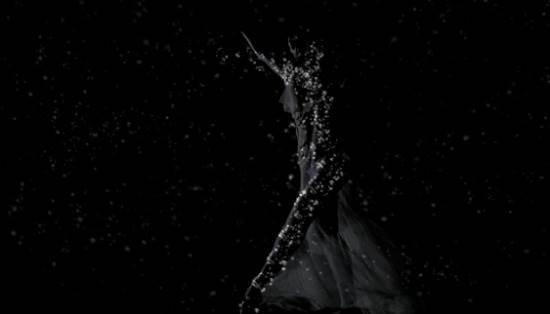 Nick Knight signe un film qui célèbre le créateur de mode Alexander McQueen