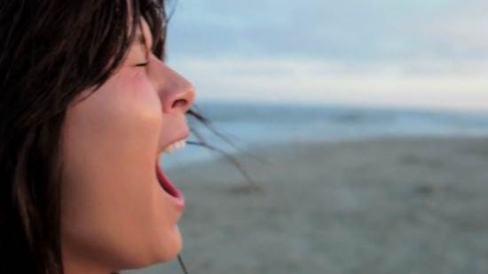 Saman Keshavarz réalise trois courts-métrages pour l’artiste Russ Chimes