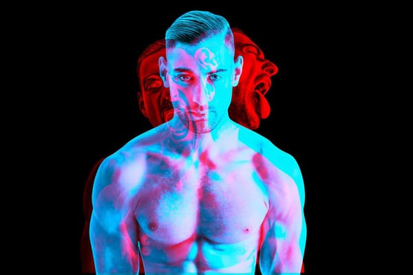 Tom Peters : la techno minimaliste d’un bel éphèbe