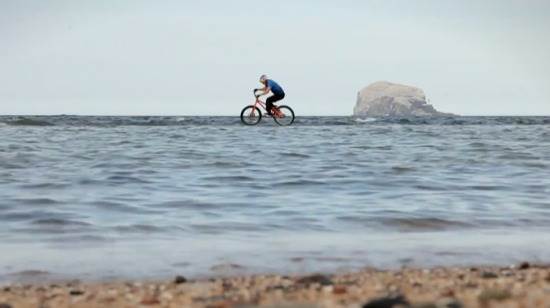 Dave Sowerby signe « Way Back Home » un film sur Danny MacAskill pour Red Bull