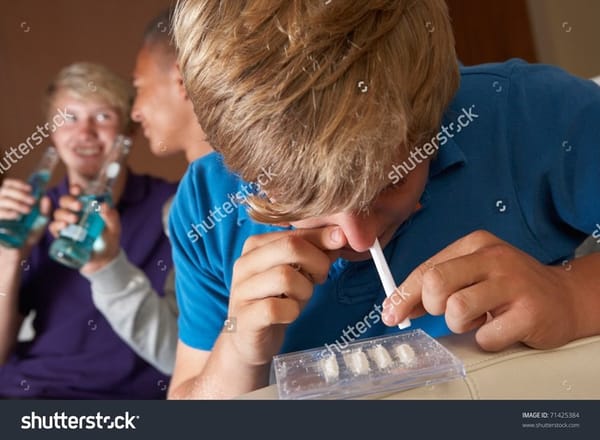 Andy Kelly a créé la banque d’images la plus trash du monde en détournant Getty