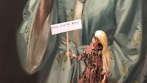 La critique d’art la plus acerbe et pertinente de 2020 est une petite poupée Barbie
