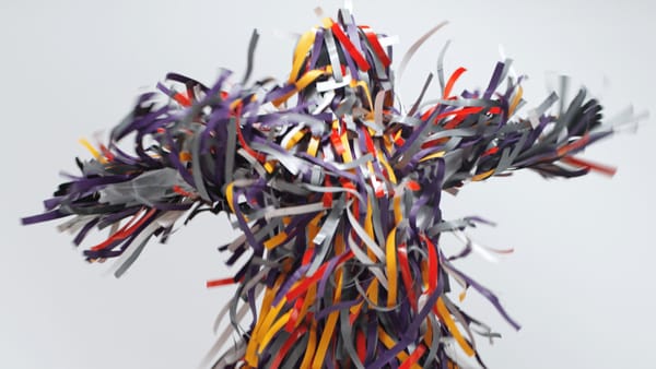 Corinne Black & Axel d’Harcourt s’amusent à créer des pièces d’art uniques pour un clip à part