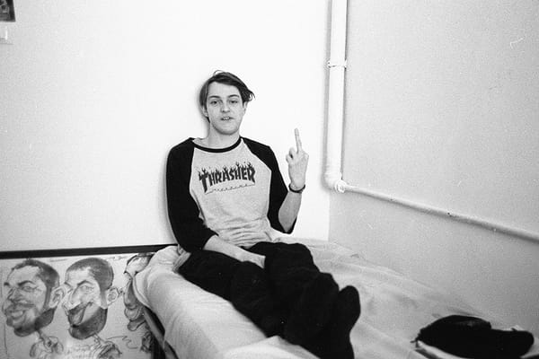 Massive Diary : Journal d’une Jeunesse anonyme