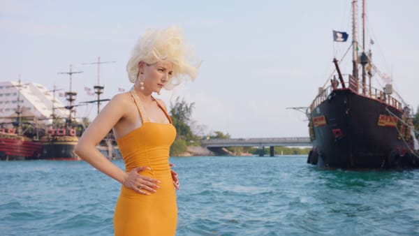 Enfin une série originale qui dresse le portrait d’immenses photographes