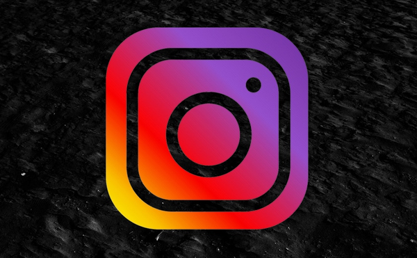 La communauté créative mondiale doit être en état d’alerte : les marques risquent de pouvoir légalement partager vos photos Instagram