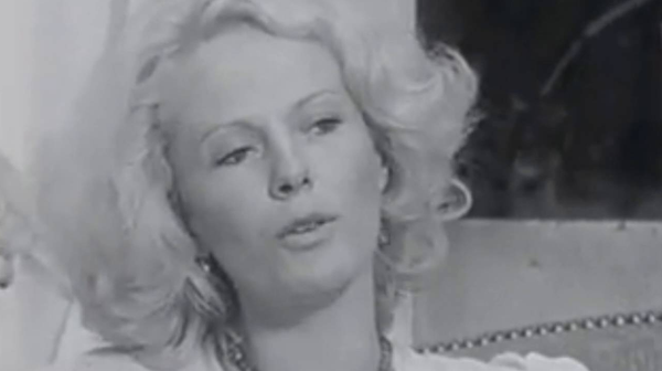 Delphine Seyrig : « Le mariage est une forme de prostitution. La femme se donne physiquement, gratuitement, et elle fait le ménage gratuitement pour un homme, moyennant quoi elle est logée et nourrie. »
