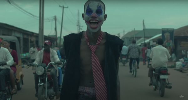 Un collectif de jeunes réalisateurs Nigérians signe des films à couper le souffle avec juste un smartphone à écran brisé