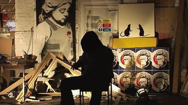 Banksy est dépossédé d’oeuvres déposées  et « ne peut plus revendiquer le droit d’auteur » sur ses œuvres car il « agit de mauvaise foi » en restant anonyme