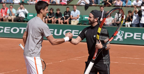 De Novak Djokovic à Cyril Hanouna, les non-vaccinés inspirent des millions de sportifs