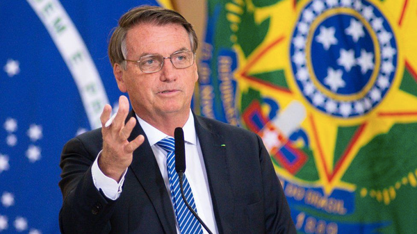 Jair Bolsonaro : « Le vaccin peut déclencher le sida »