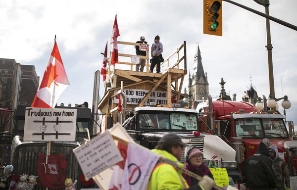 La révolte commence