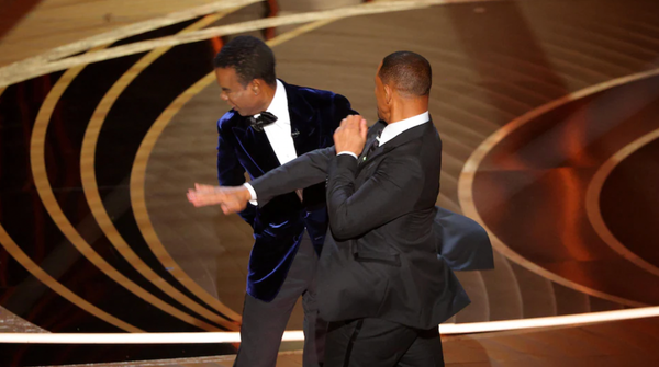 Will Smith gifle violemment Chris Rock qui a fait une mauvaise blague sur sa femme