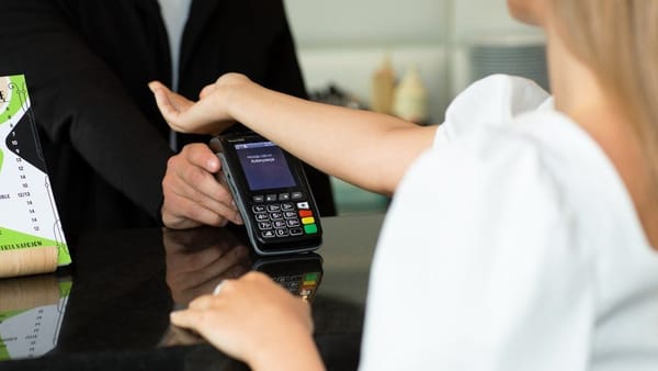 Les implants de micropuce qui vous permettent de payer avec votre main