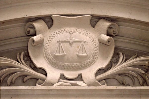 Selon une avocate, Jacques Bouthier peut « faire taire n’importe quel témoin »