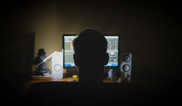 « L’algorithme de Facebook met en contact des mineurs et des pédocriminel »