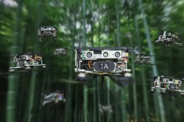 Des essaims de drones autonomes testés avec succès en pleine nature