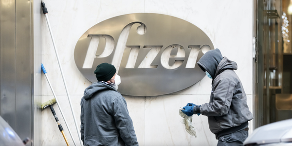 Pfizer exercerait une forte pression pour faire taire les lanceurs d’alerte qui révèlent ses fraudes