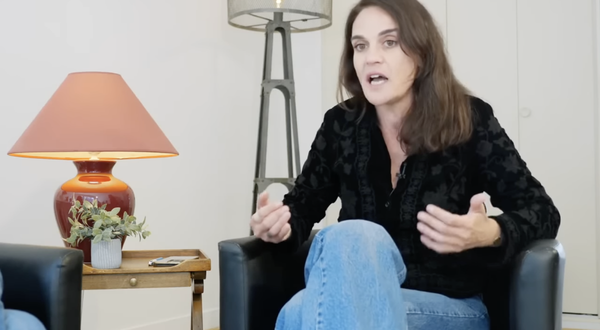 Myriam Palomba : « Si Jean-Michel Trogneux existe, pourquoi ils ne le sortent pas du placard ? »