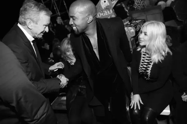 Kanye West accuse Bernard Arnault publiquement d’avoir tué son ami Virgil Abloh