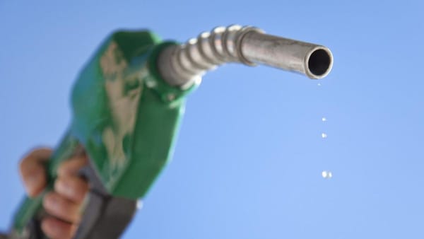 « S’il vous plaît ne paniquez pas » : La France puise dans sa réserve stratégique après une panne sèche dans les stations-service