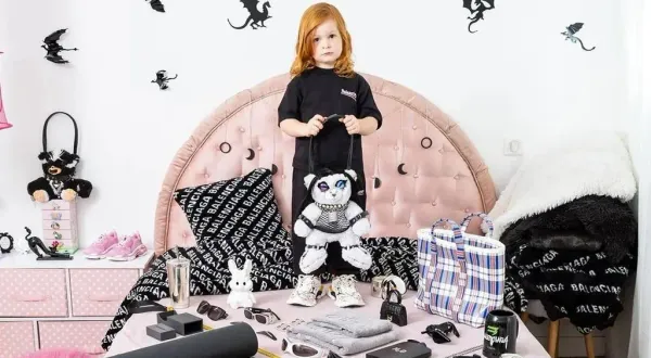 Balenciaga dévoile enfin son vrai visage avec une campagne pédopornographique