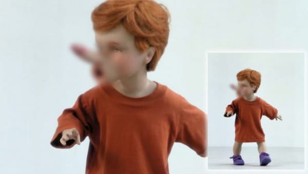 Des « mannequins pédophiles » vendus dans une maison de vente aux enchères appartenant au directeur de la société mère de Balenciaga