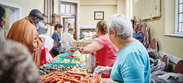 Pour échapper à la faim, les Canadiens se tournent vers les banques alimentaires