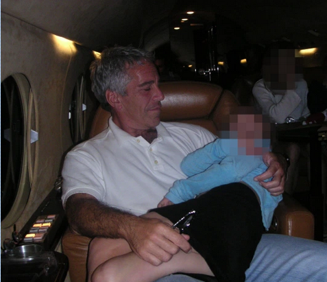 Epstein espérait ensemencer la race humaine avec son ADN en fécondant 20 femmes à la fois, rapporte le New York Times