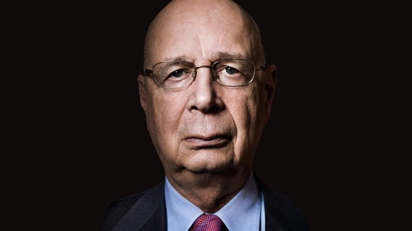 Pourquoi l’hospitalisation de Klaus Schwab déchaîne les passions sur les réseaux  ?