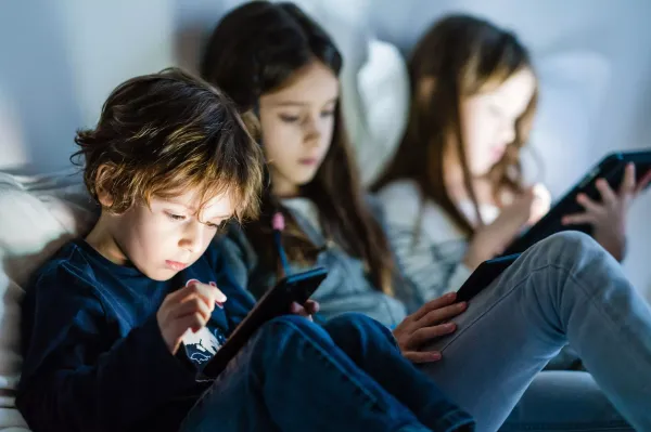 Les écrans sont bien responsables de la baisse du niveau des élèves selon le gouvernement Suédois